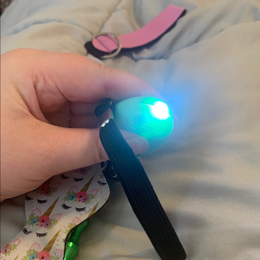 Green Self-Defense Keychain Set - Picture 4 of 6